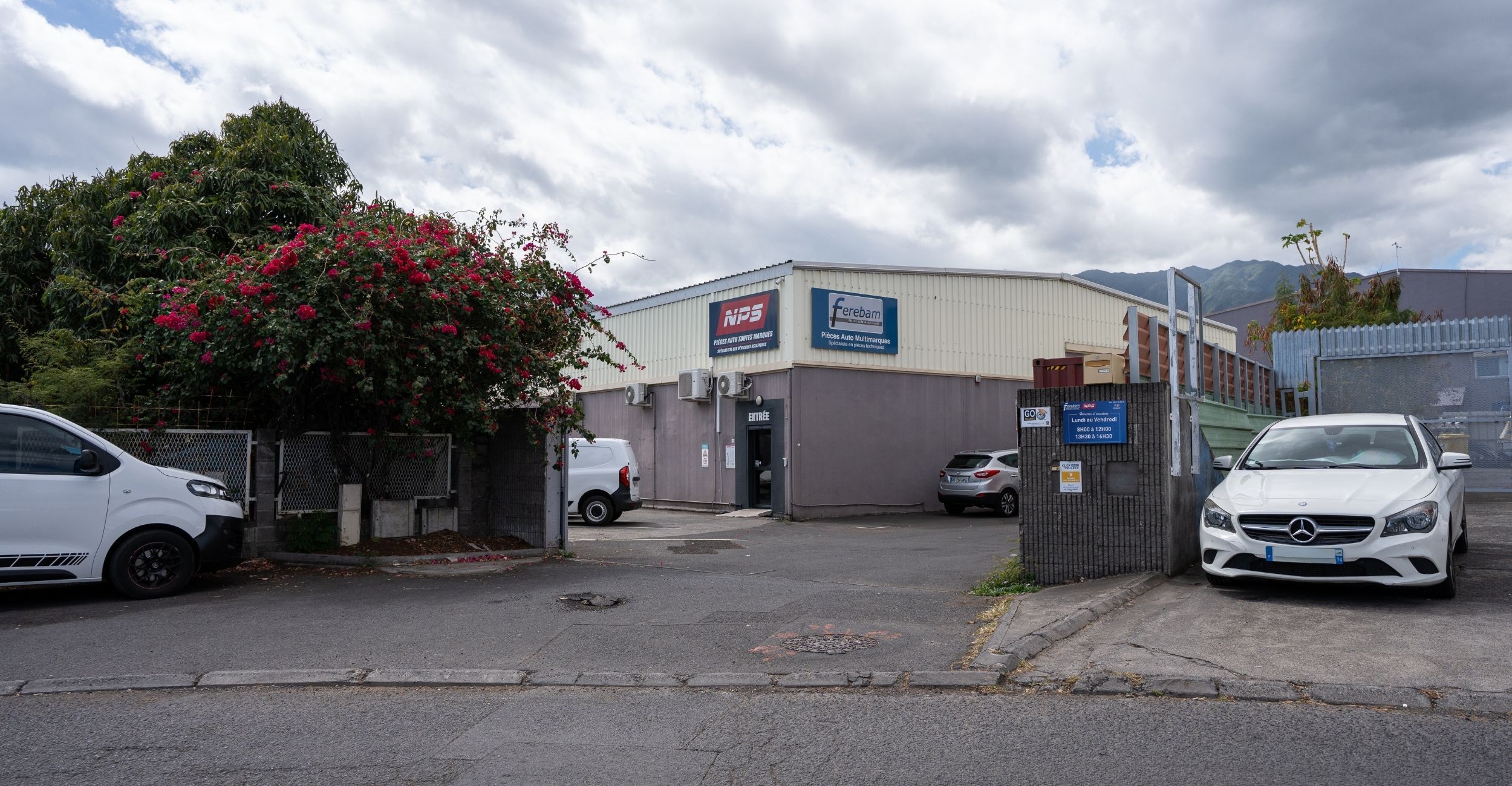 Image photo façade La Possession